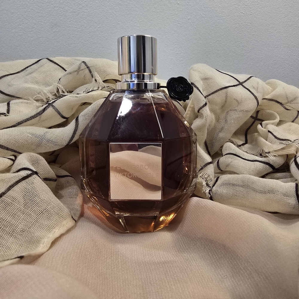 Victor & Rolf Flowerbomb 3.4oz  *Tester*